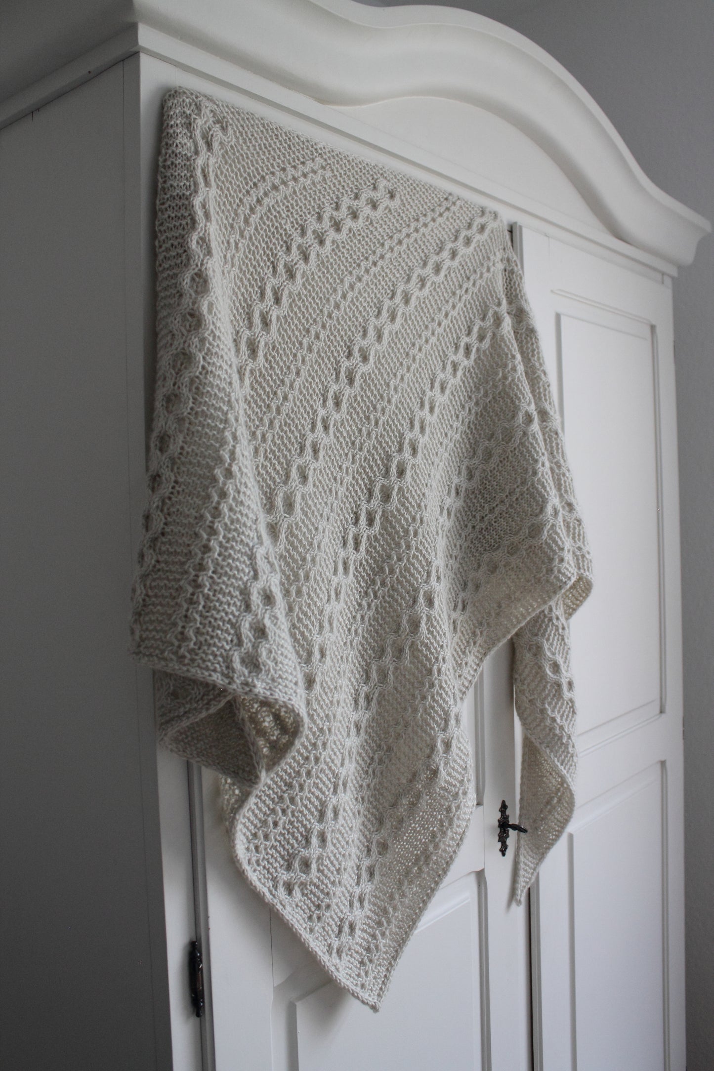 SCHNEEFLOCKEN Shawl (Deutsch)